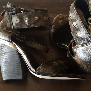 Mia Limited Edition heels